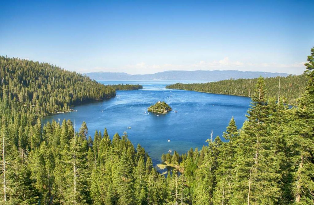 Lake Tahoe elopement with stunning mountain backdrop